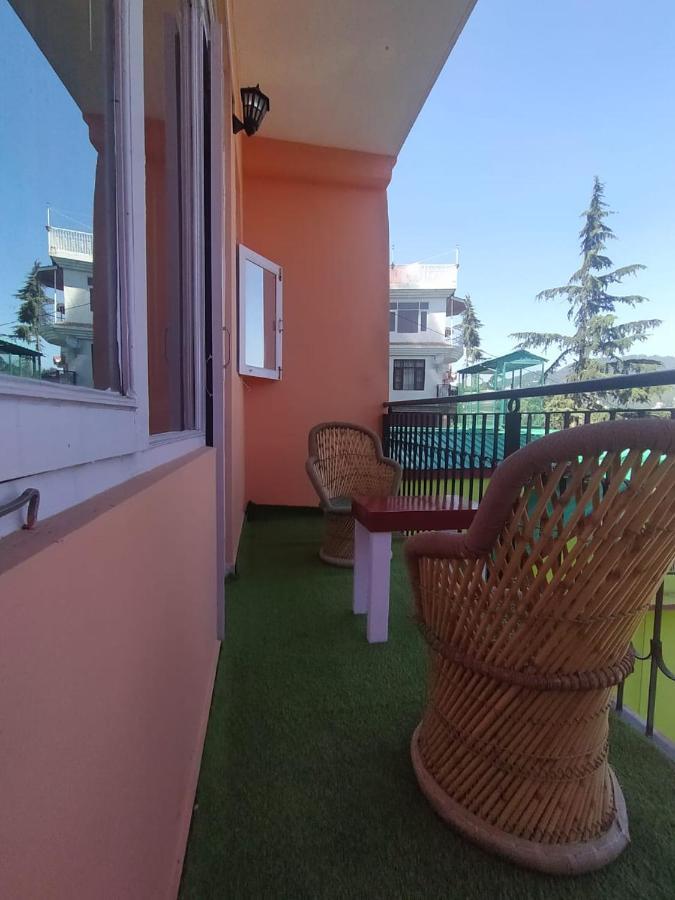 Deluxe Homestay Apartments With Kitchen In Шимла Екстериор снимка