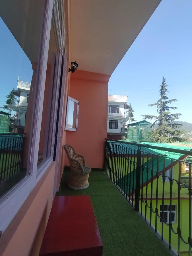 Deluxe Homestay Apartments With Kitchen In Шимла Екстериор снимка