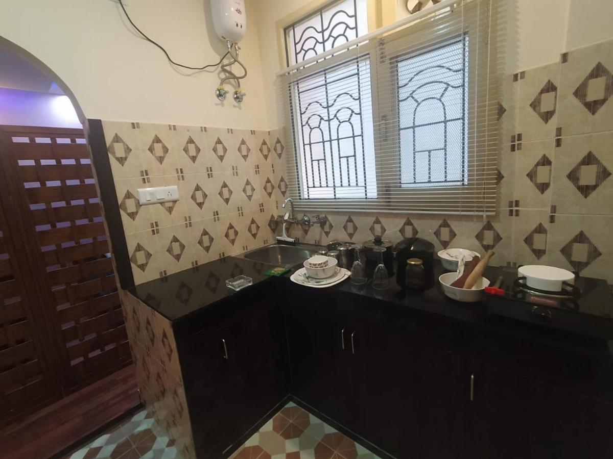 Deluxe Homestay Apartments With Kitchen In Шимла Екстериор снимка