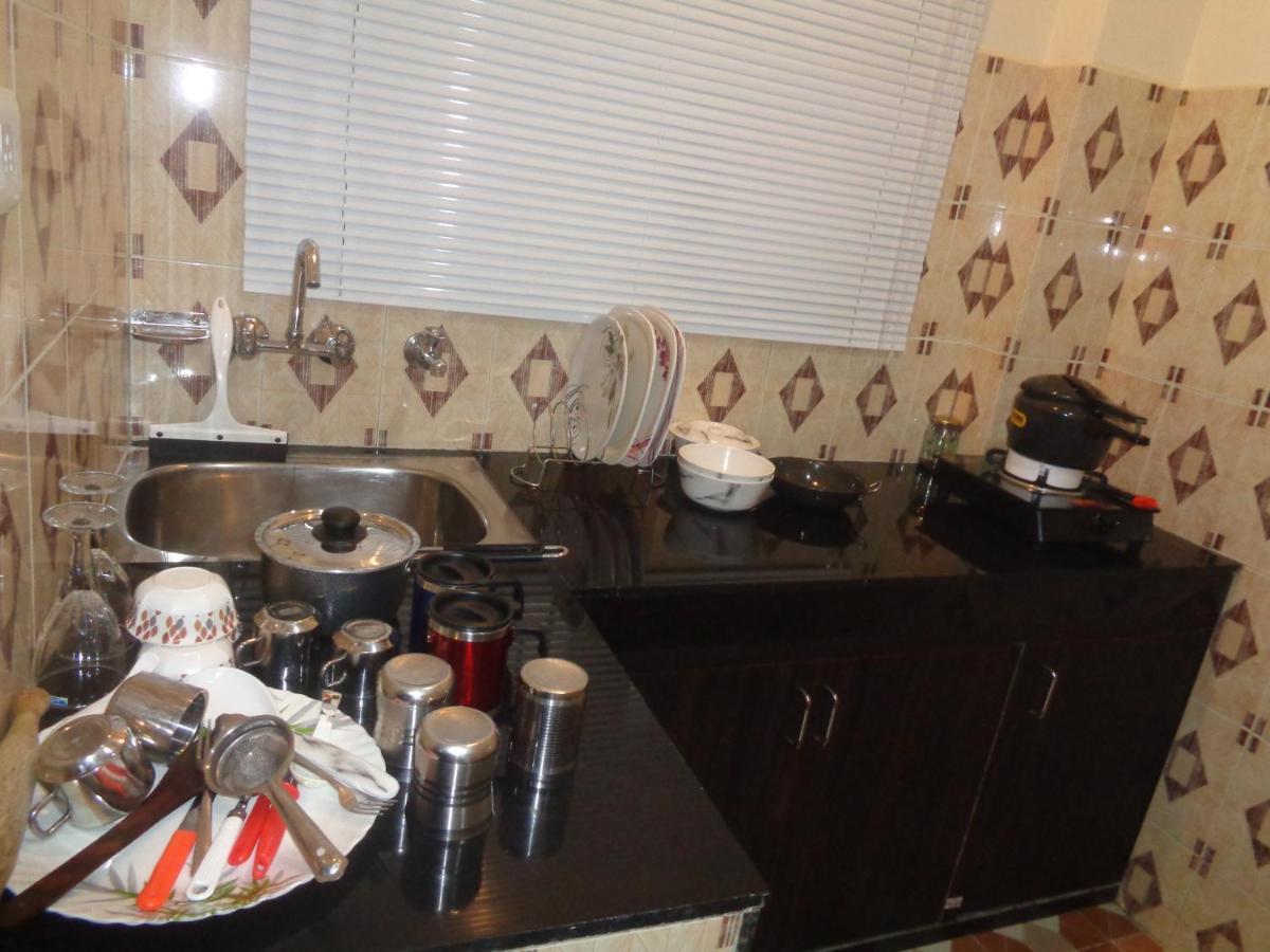 Deluxe Homestay Apartments With Kitchen In Шимла Екстериор снимка